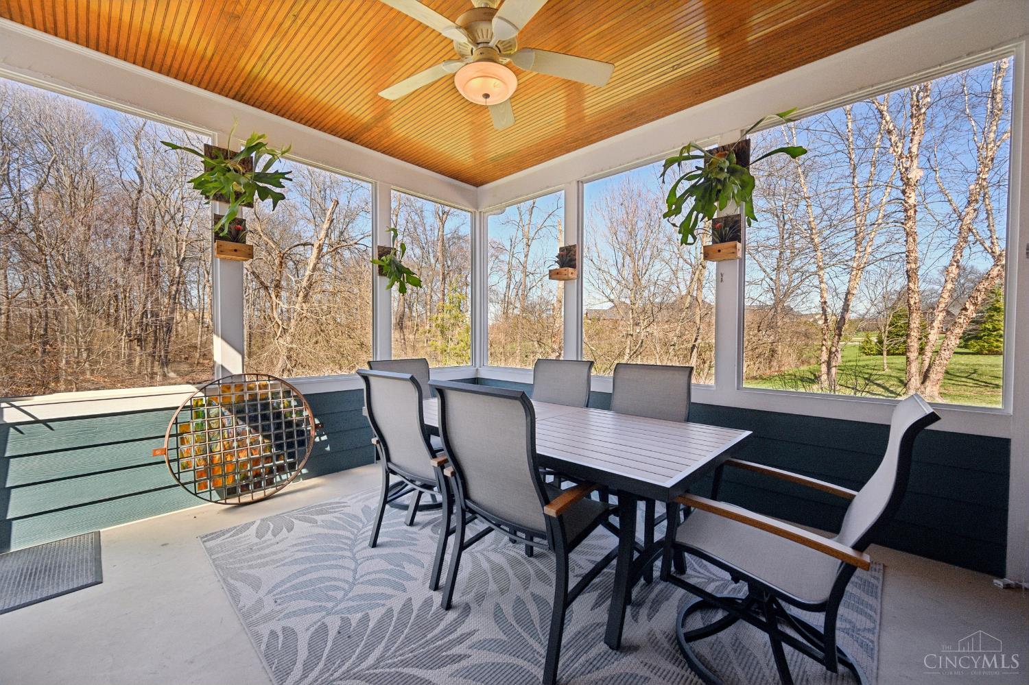 9867 Laurel Glen Drive