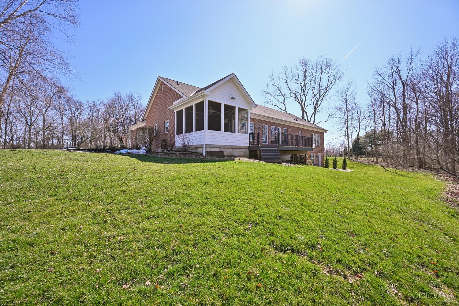 9867 Laurel Glen Drive