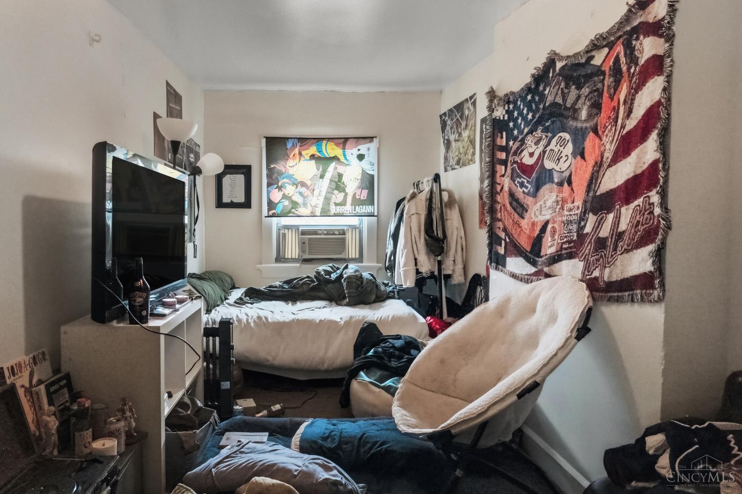 2308 W Clifton Avenue