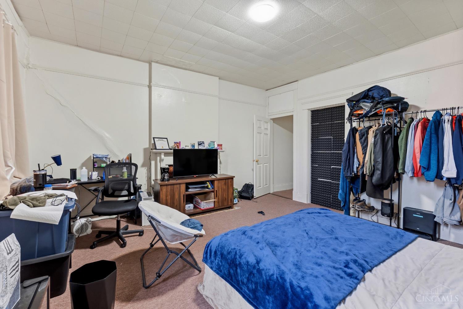 2308 W Clifton Avenue