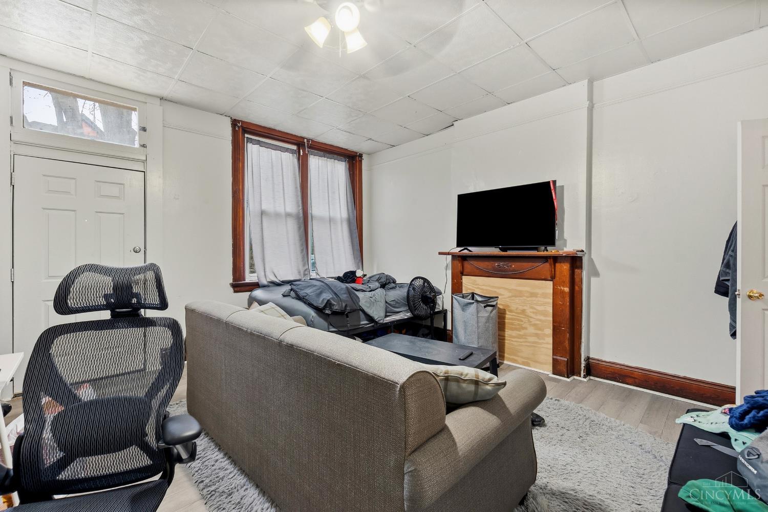 2308 W Clifton Avenue