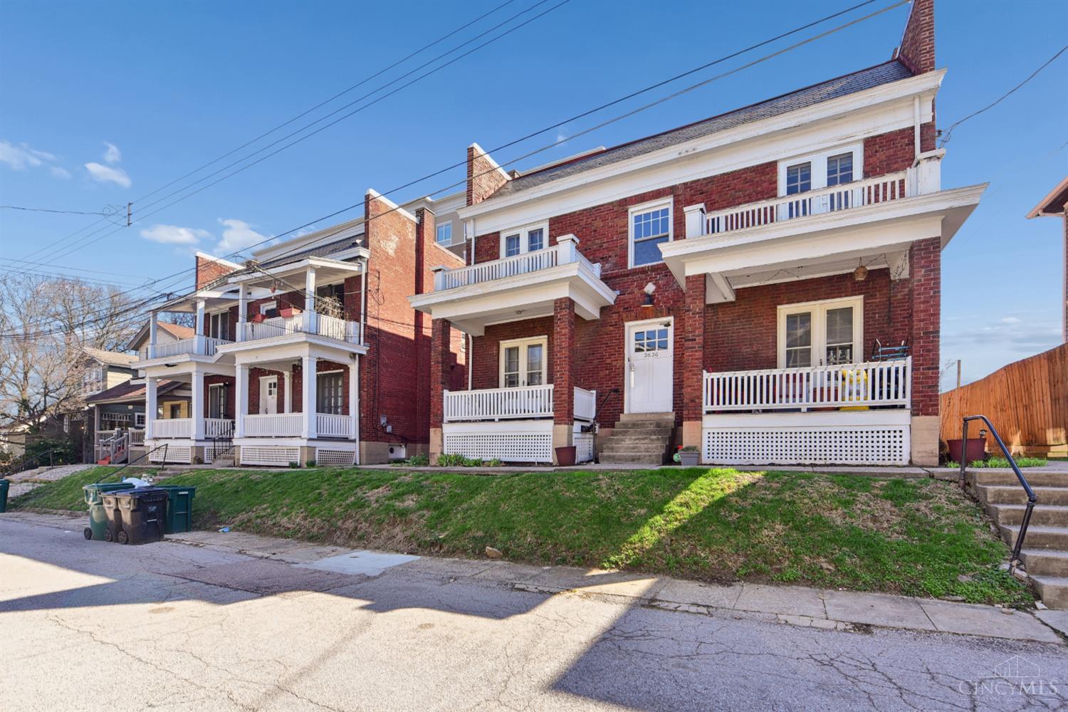 3636 Besuden Court