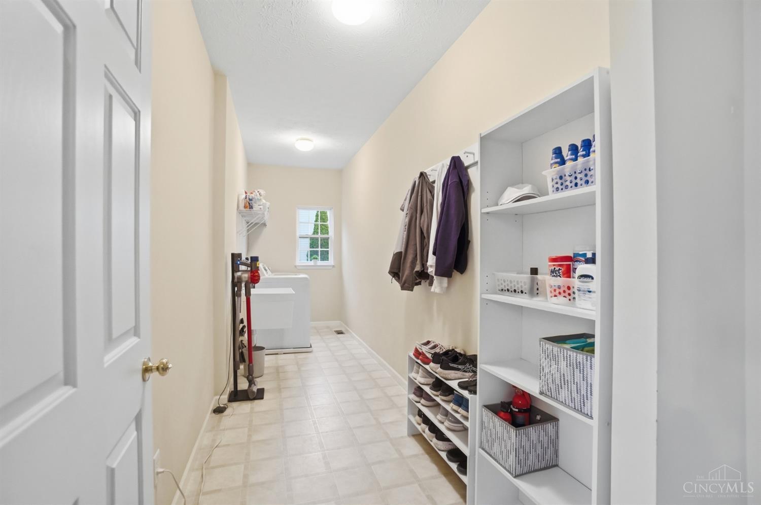5766 Cedarview Court