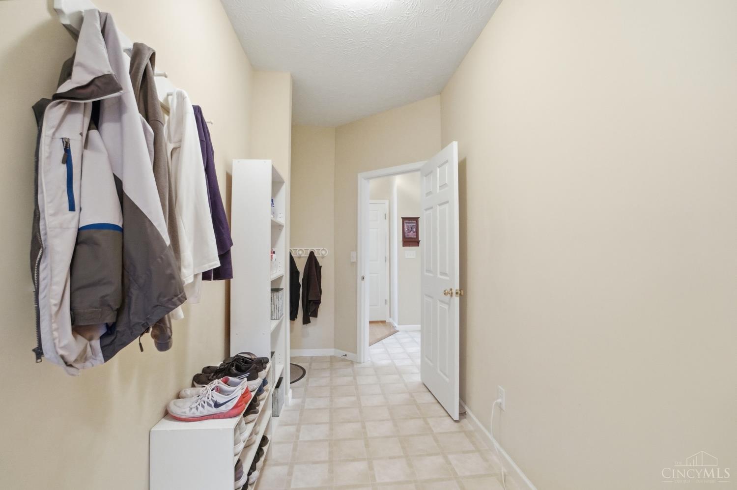 5766 Cedarview Court