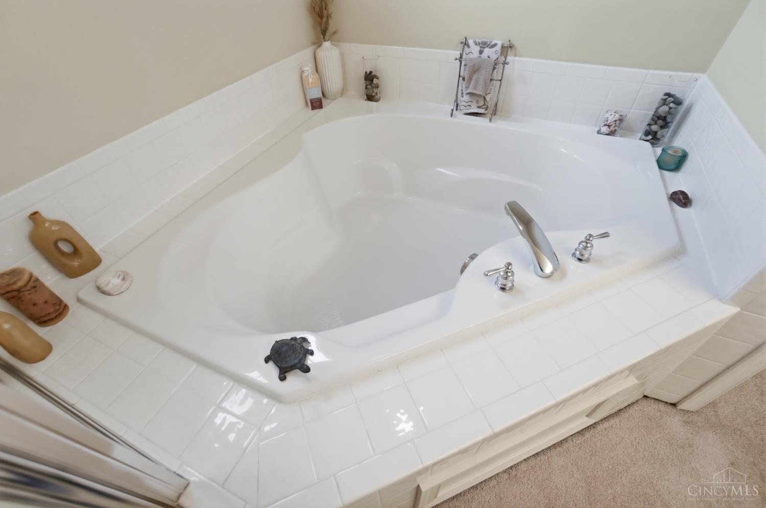 5766 Cedarview Court