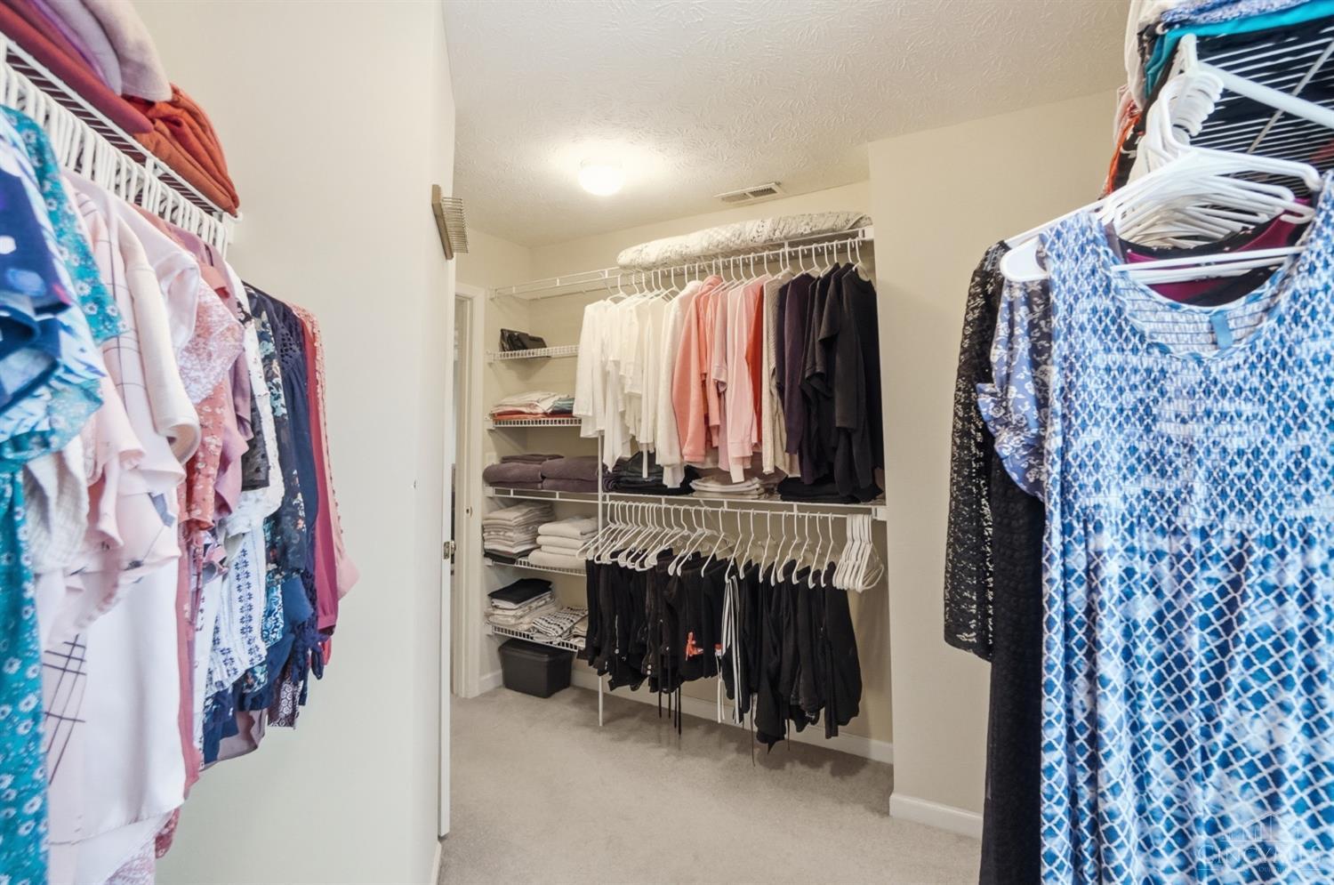 5766 Cedarview Court