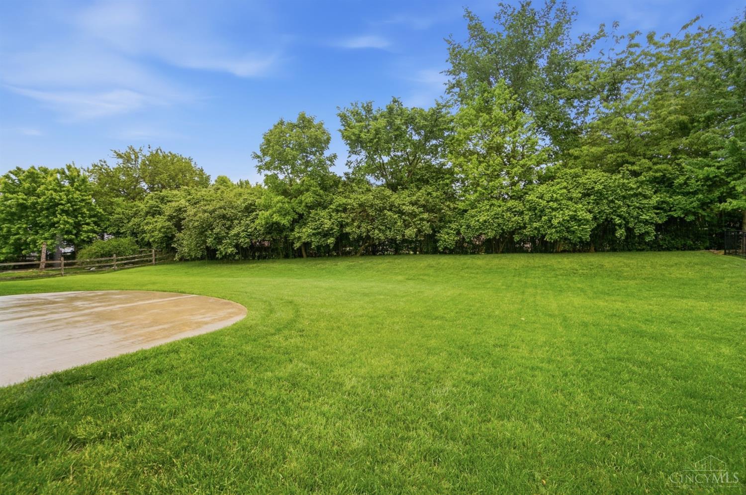 5766 Cedarview Court