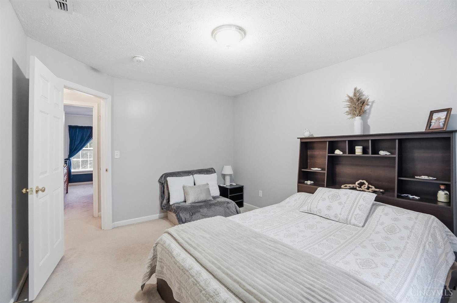 5766 Cedarview Court
