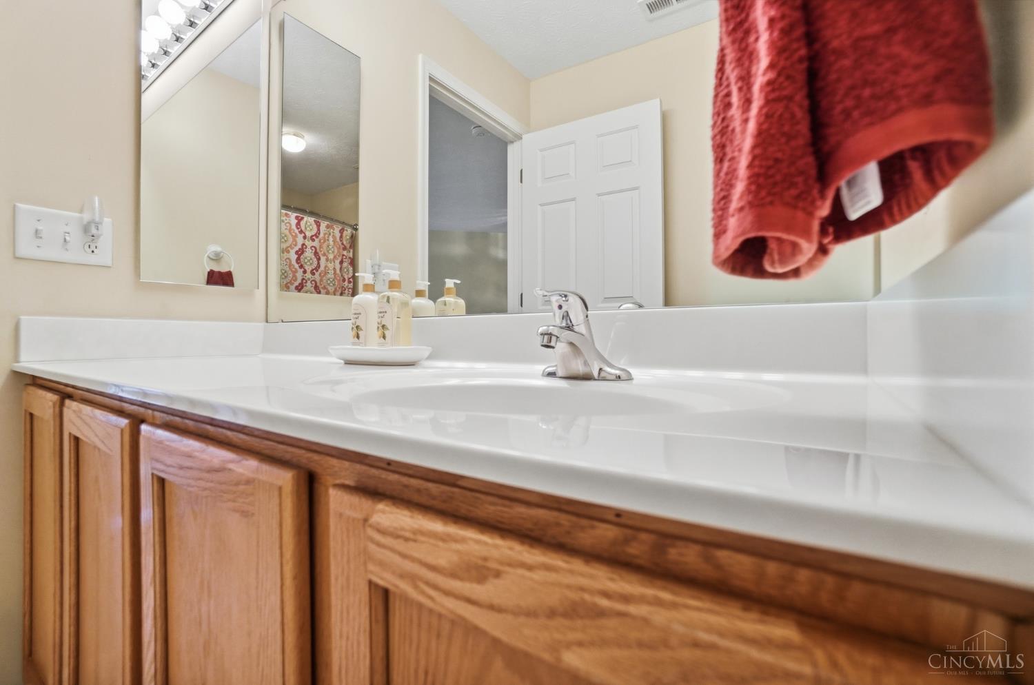 5766 Cedarview Court