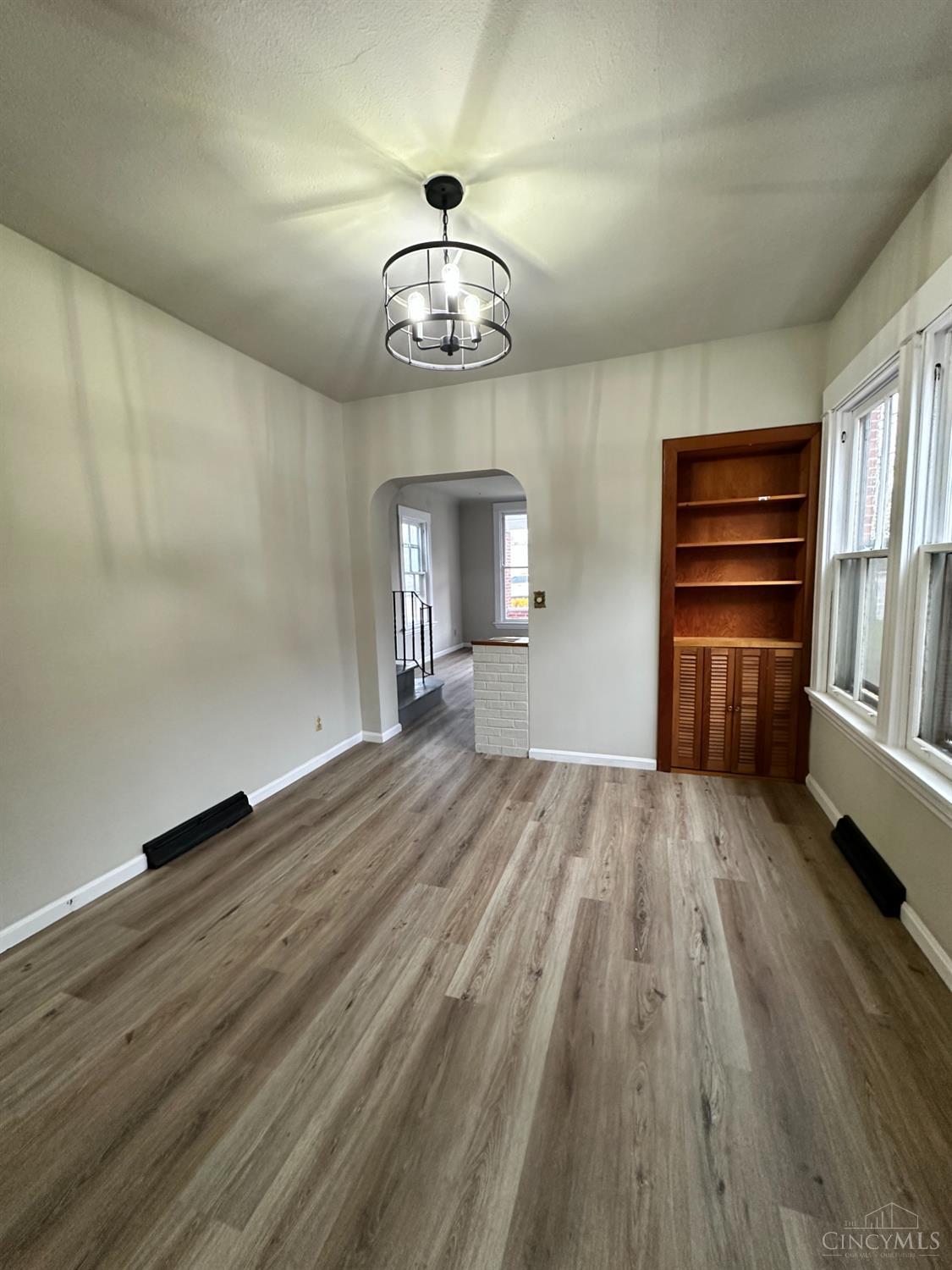 6307 Wooster Pike