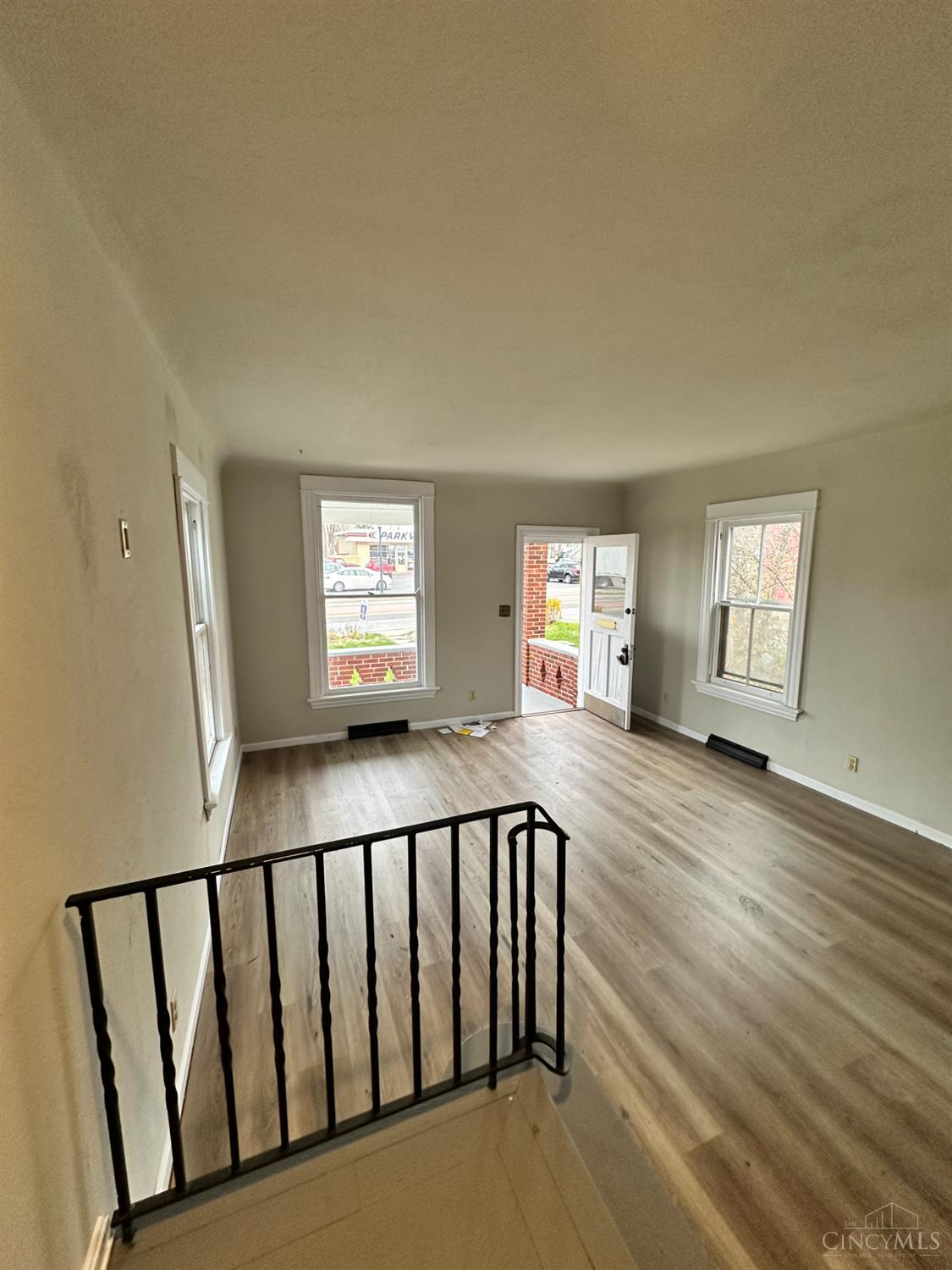 6307 Wooster Pike