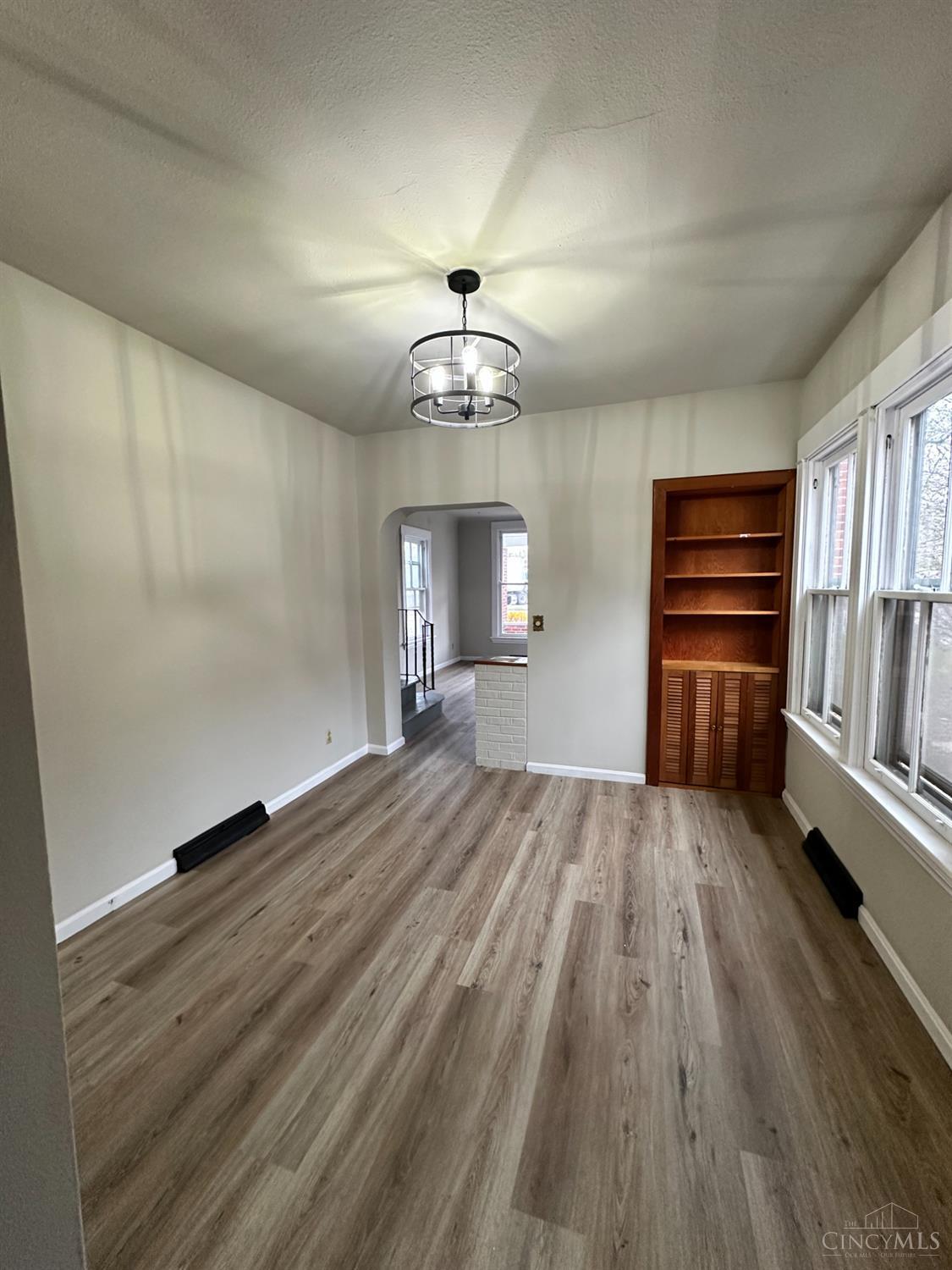 6307 Wooster Pike