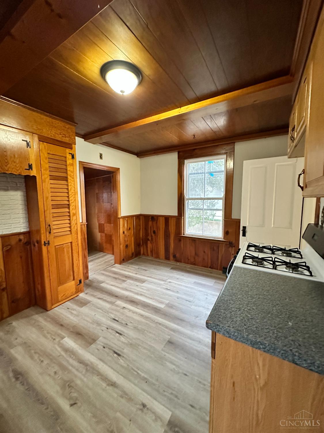 6307 Wooster Pike