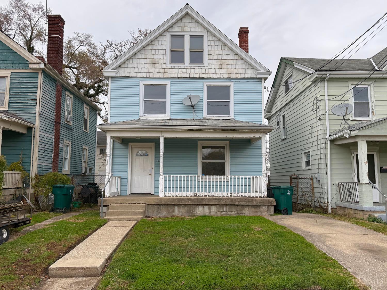 1606 Brewster Avenue