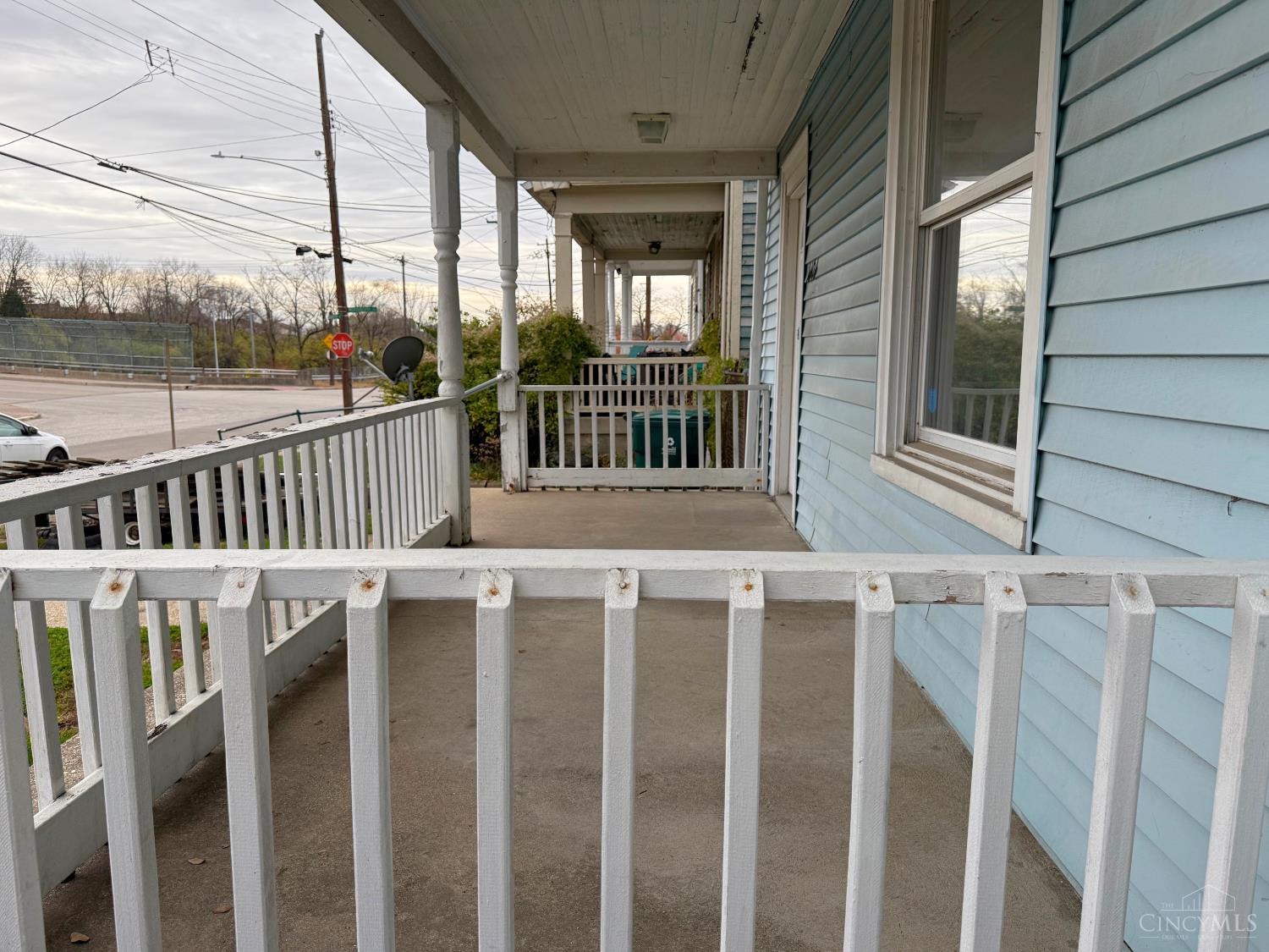 1606 Brewster Avenue