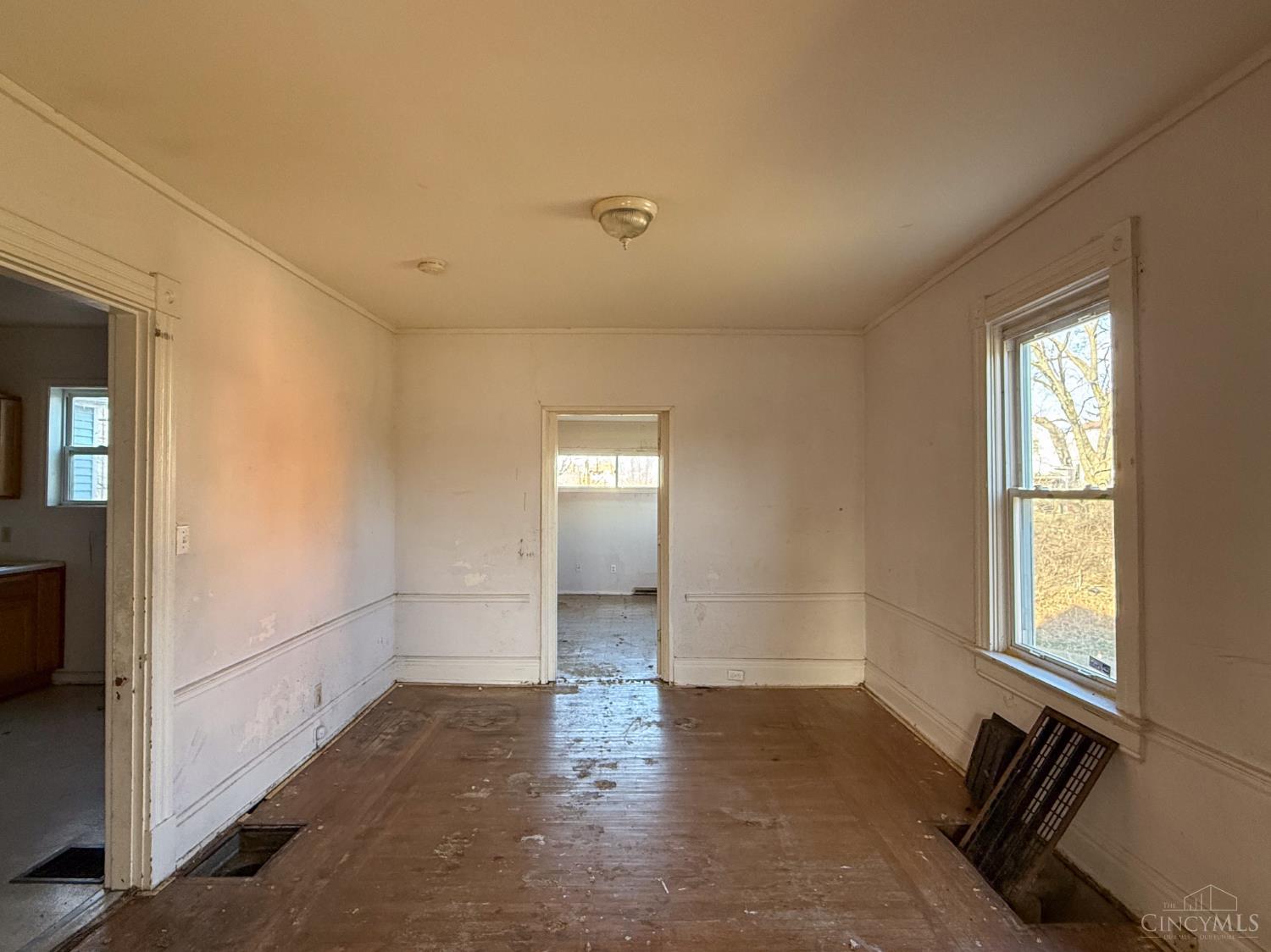 1608 Brewster Avenue