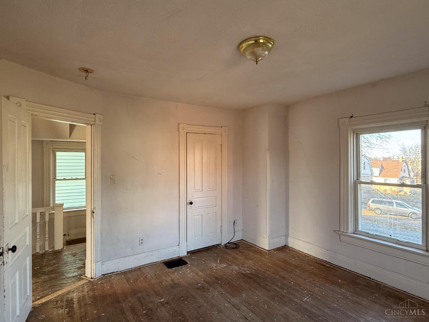 1608 Brewster Avenue