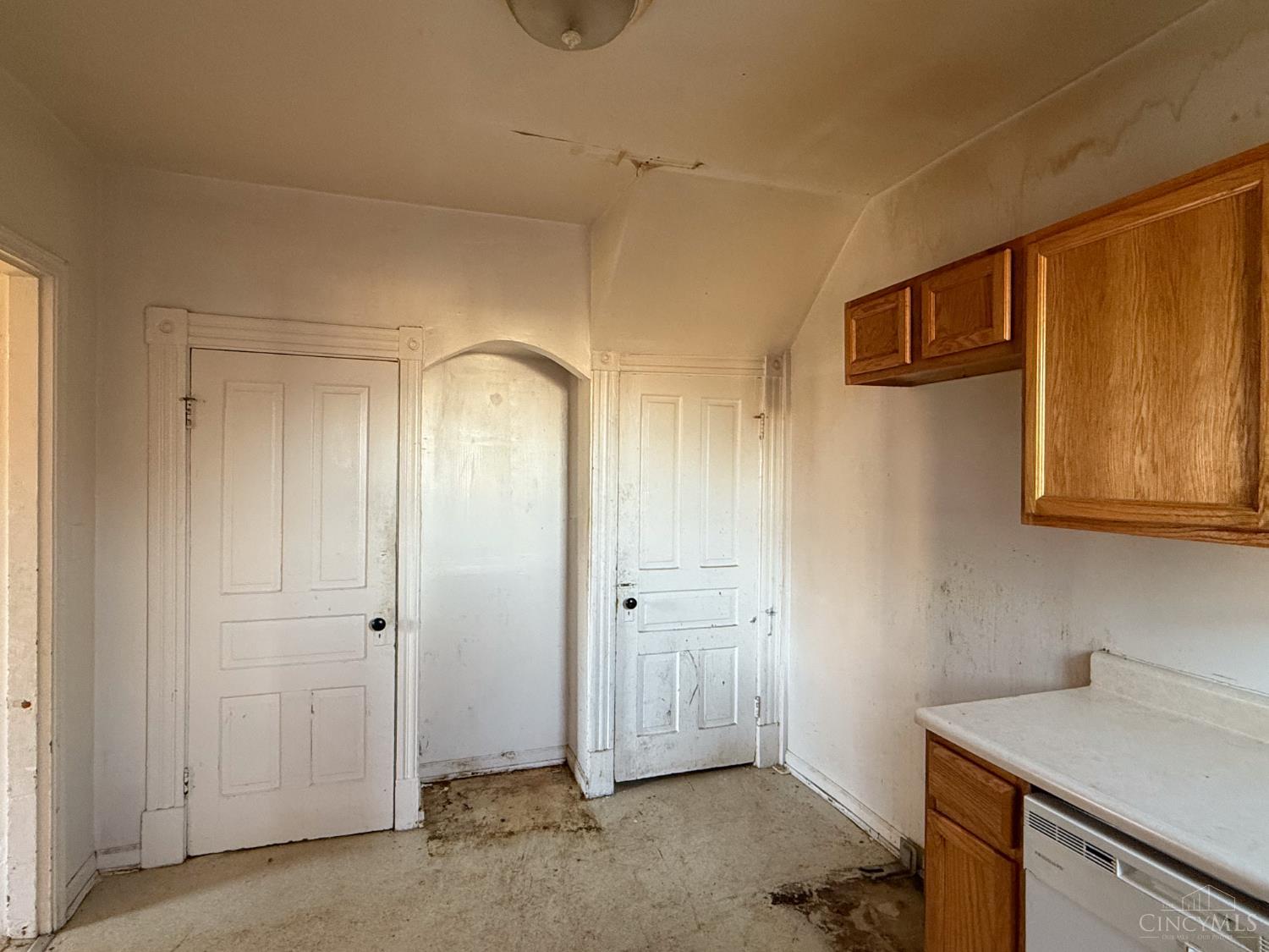 1608 Brewster Avenue