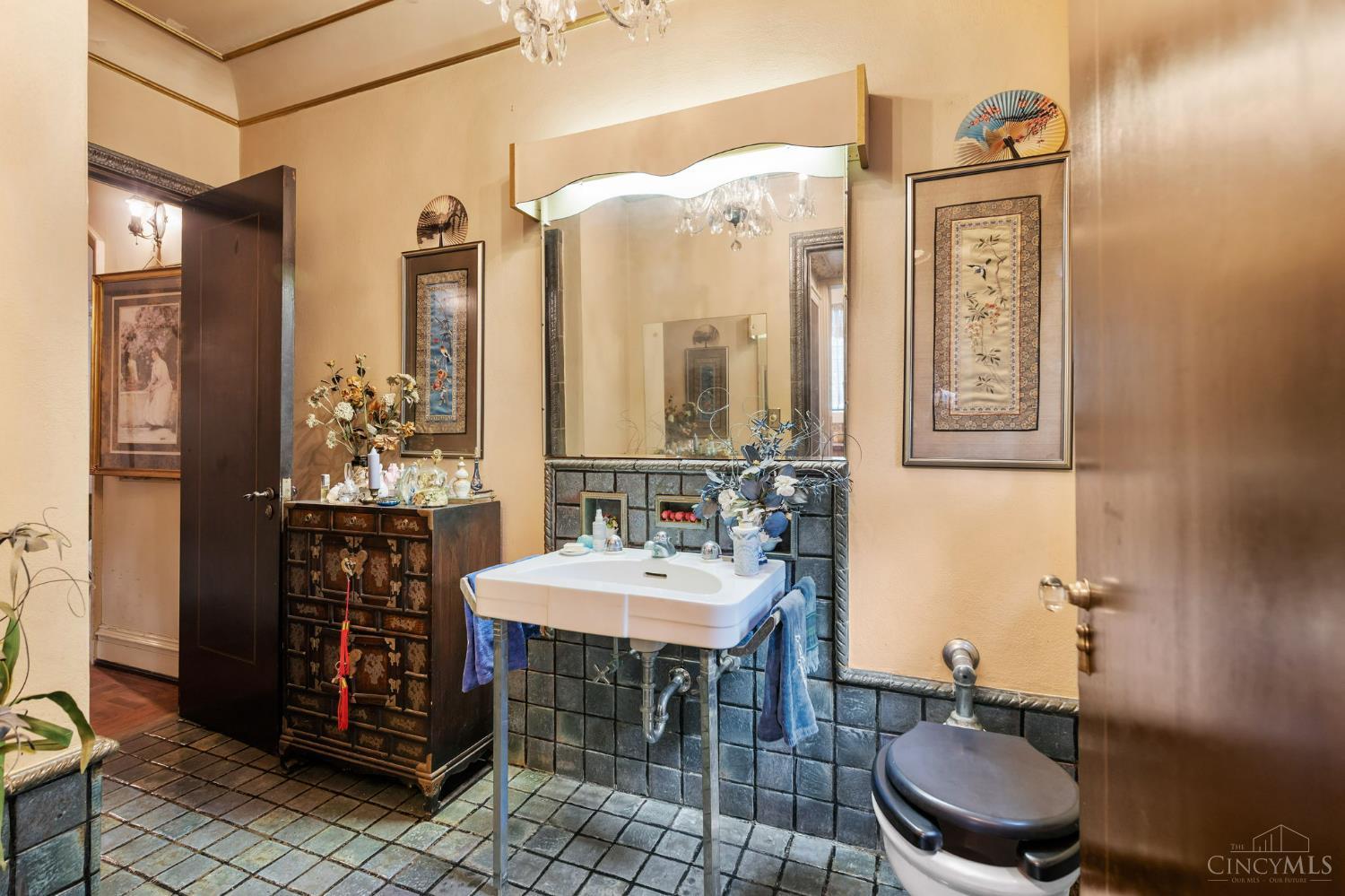 5114 Cleves Warsaw Pike