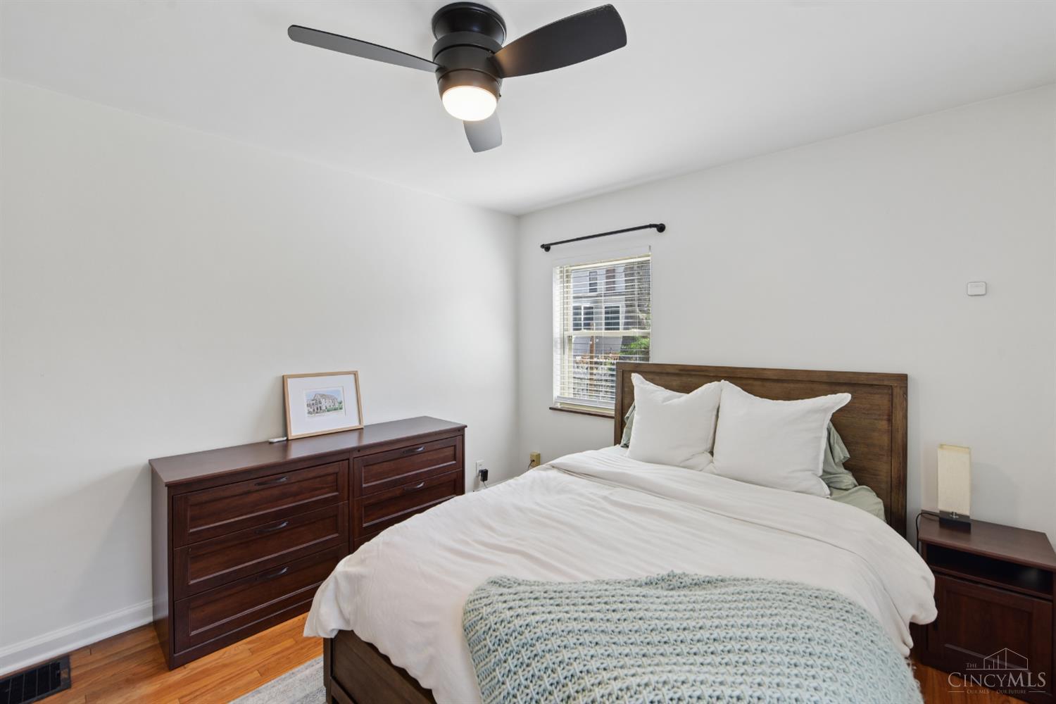 3411 Oak Lane