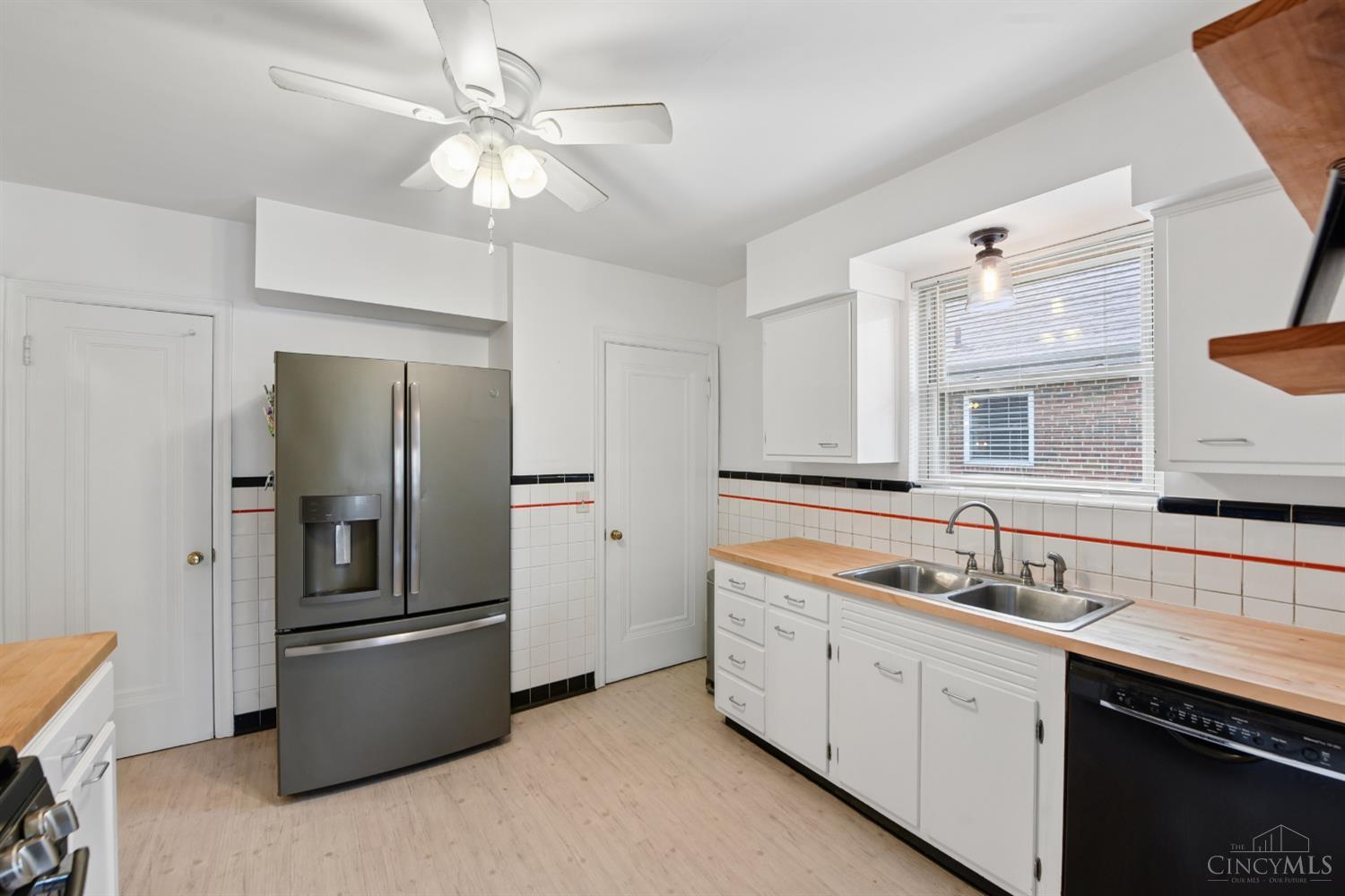 3411 Oak Lane