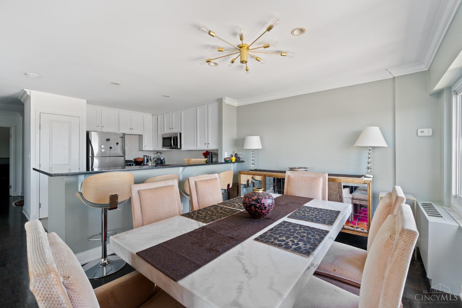 2200 Victory Parkway 1806