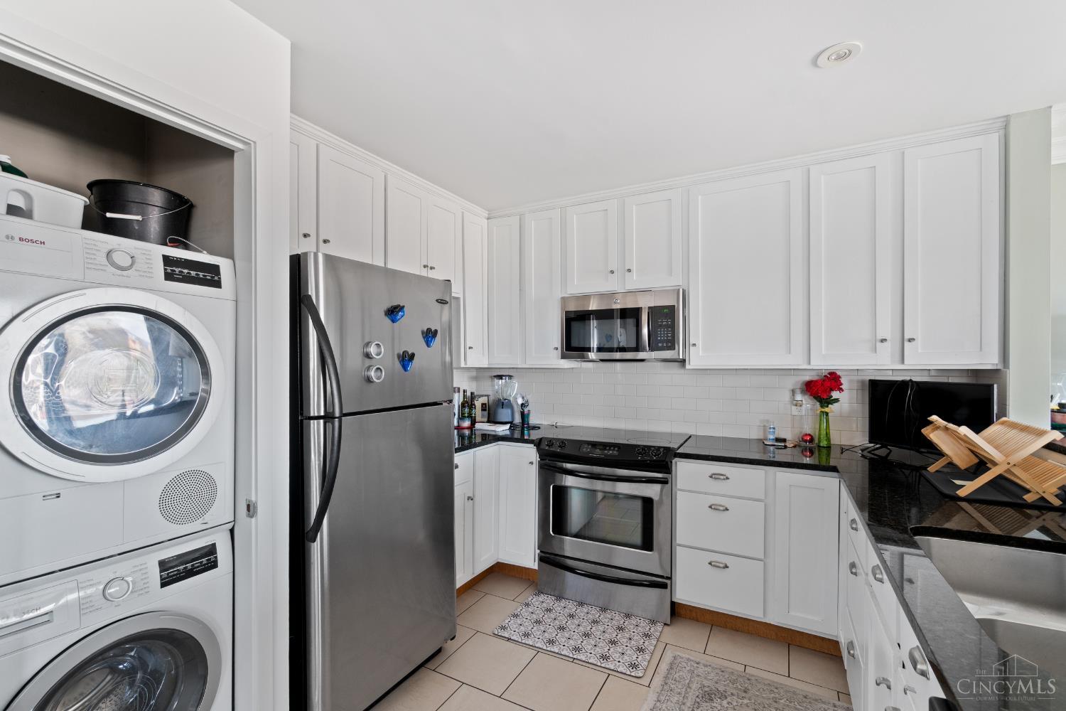 2200 Victory Parkway 1806