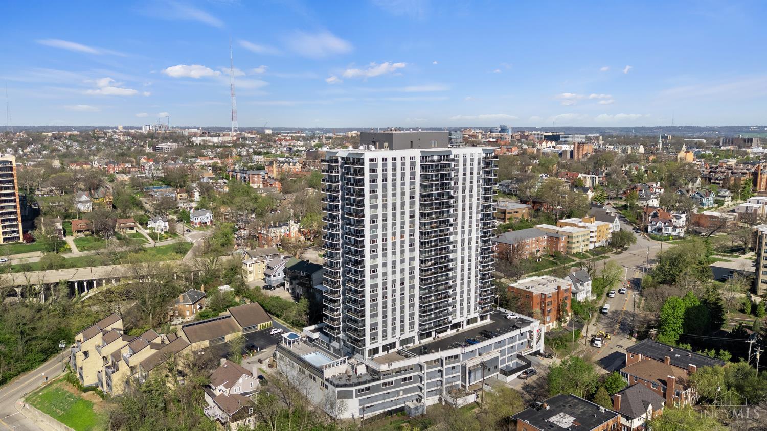 2200 Victory Parkway 1806