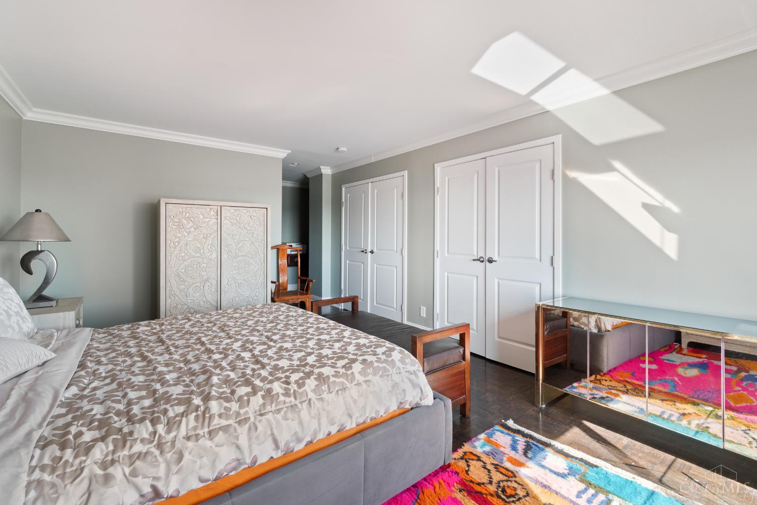 2200 Victory Parkway 1806