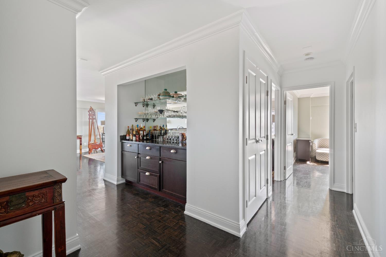 2200 Victory Parkway 1806
