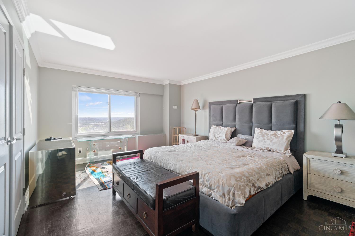 2200 Victory Parkway 1806