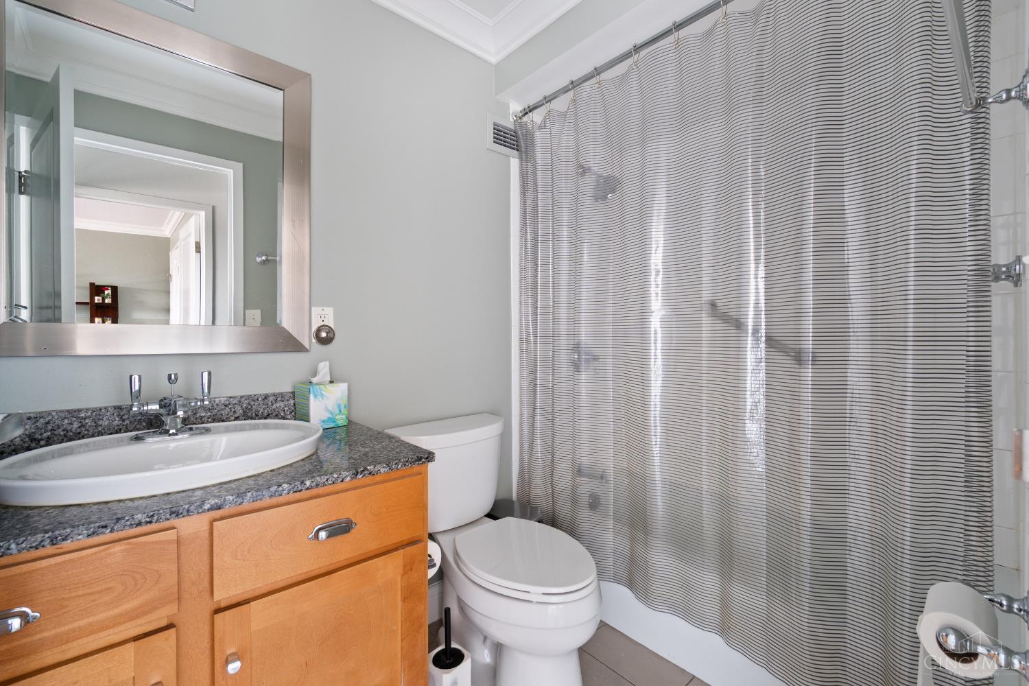 2200 Victory Parkway 1806
