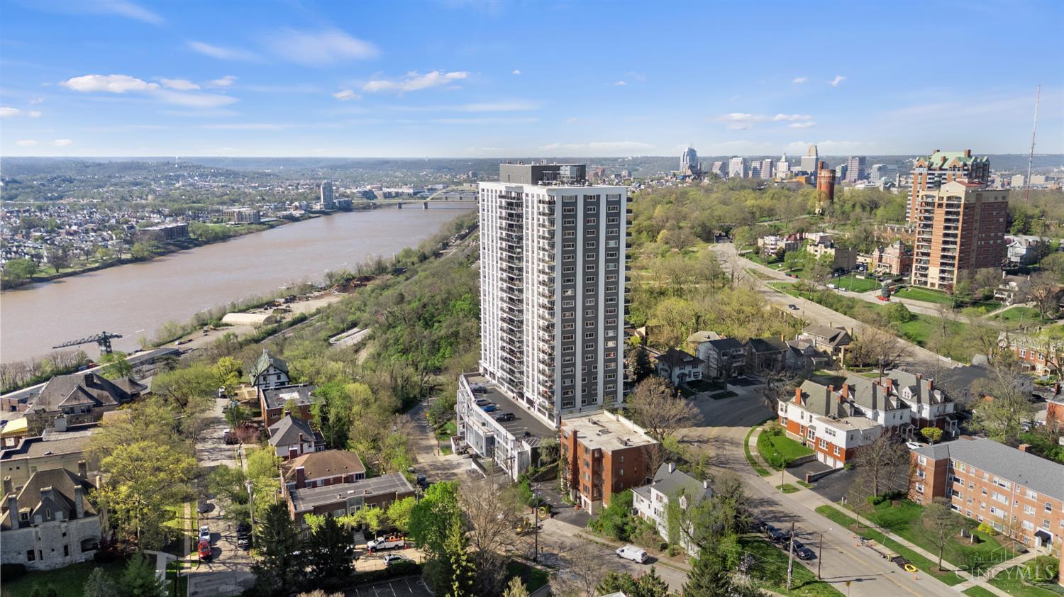2200 Victory Parkway 1806