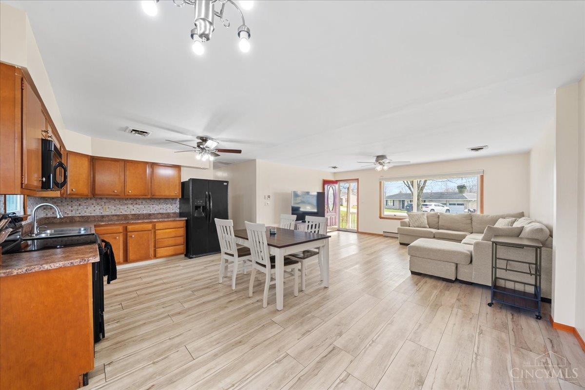 5669 Dutch Hollow Road