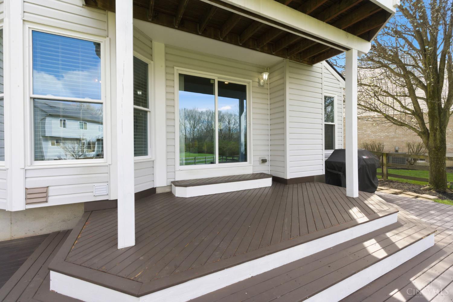 4472 S Mallard Cove