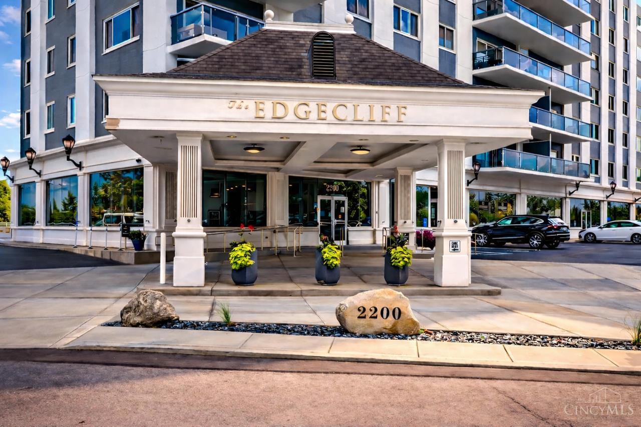 2200 Victory Parkway 1903