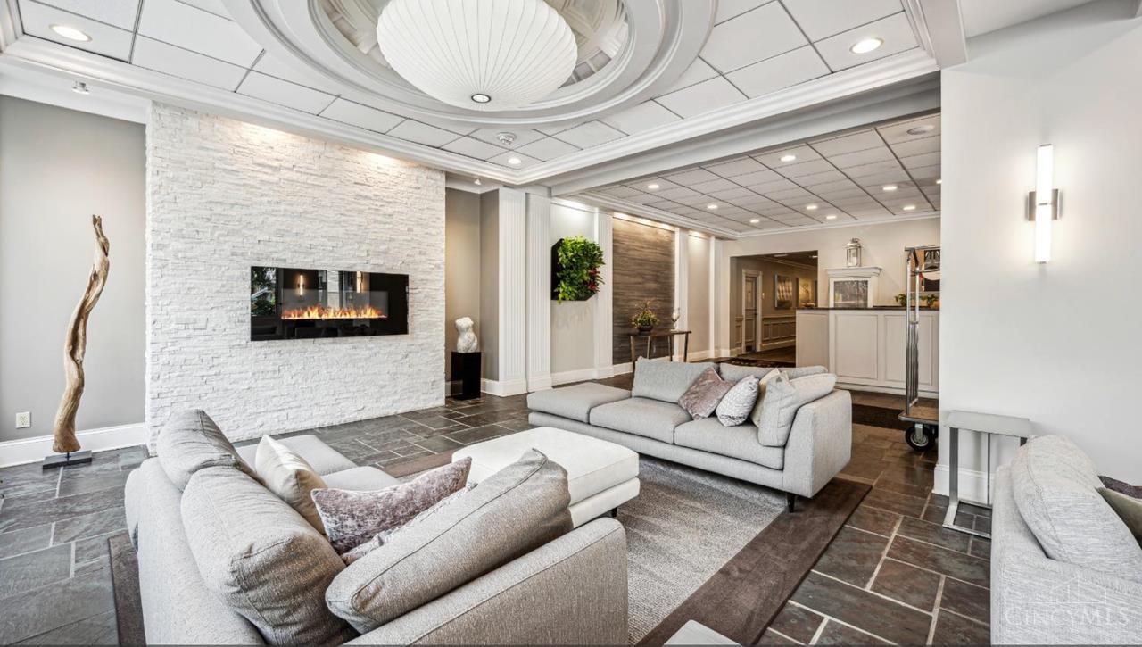 2200 Victory Parkway 1903