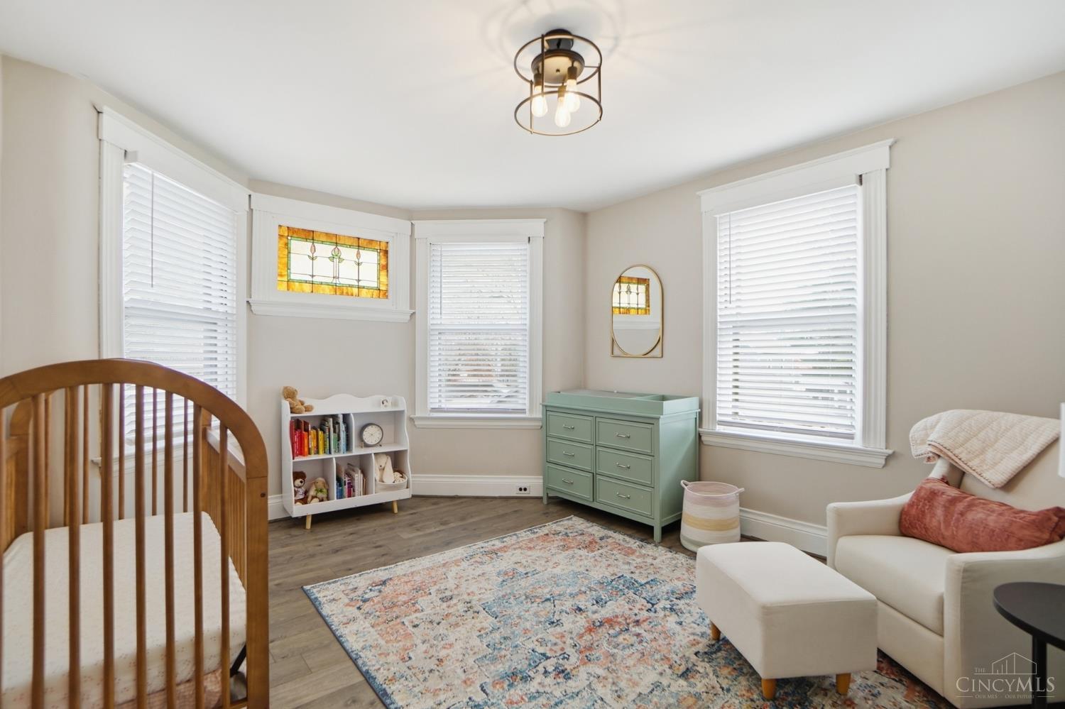 4310 Thirty Third Avenue