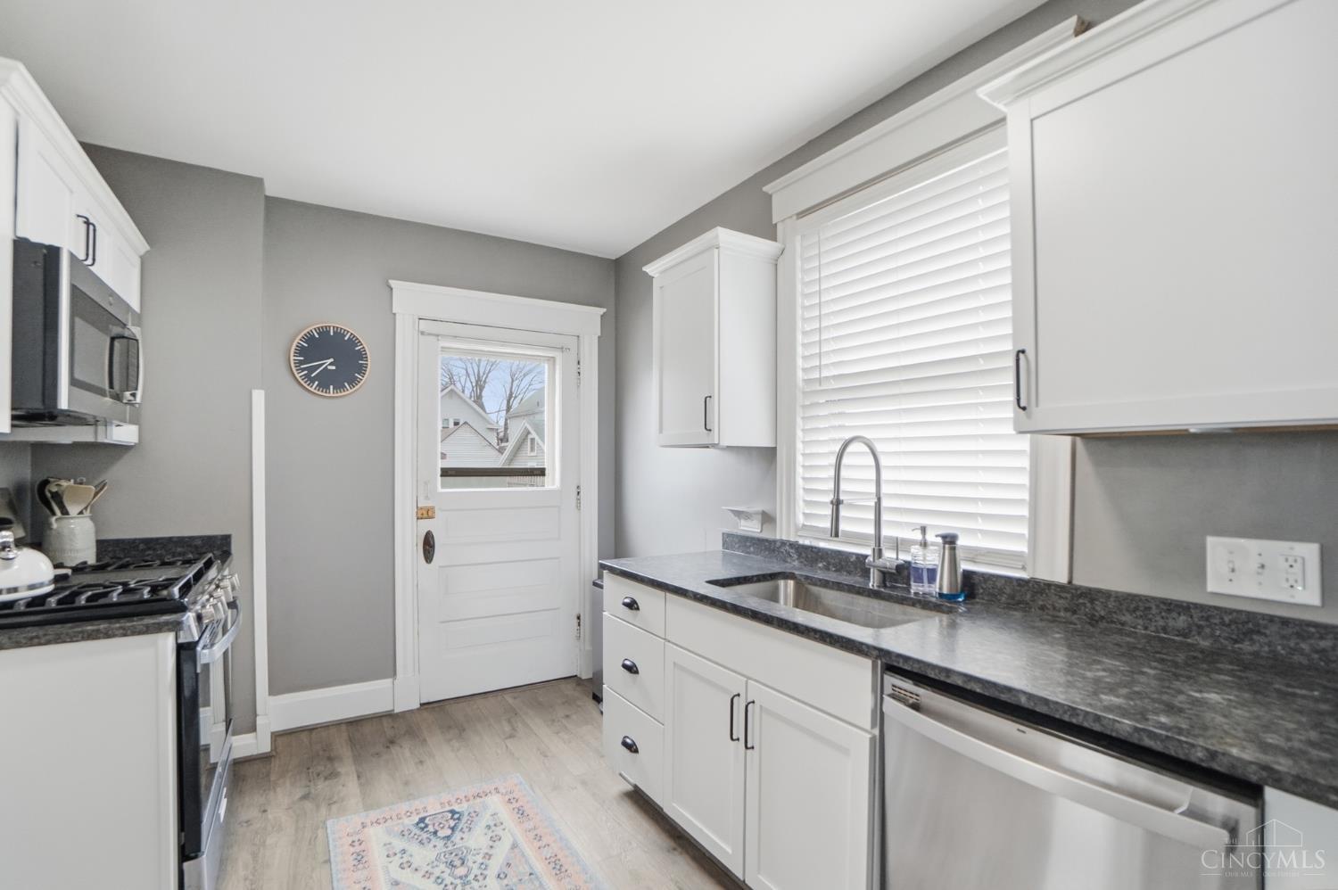 4310 Thirty Third Avenue