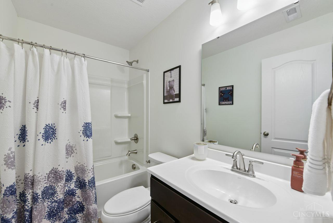 5168 Hazeltine Lane
