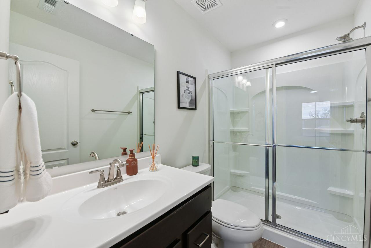 5168 Hazeltine Lane