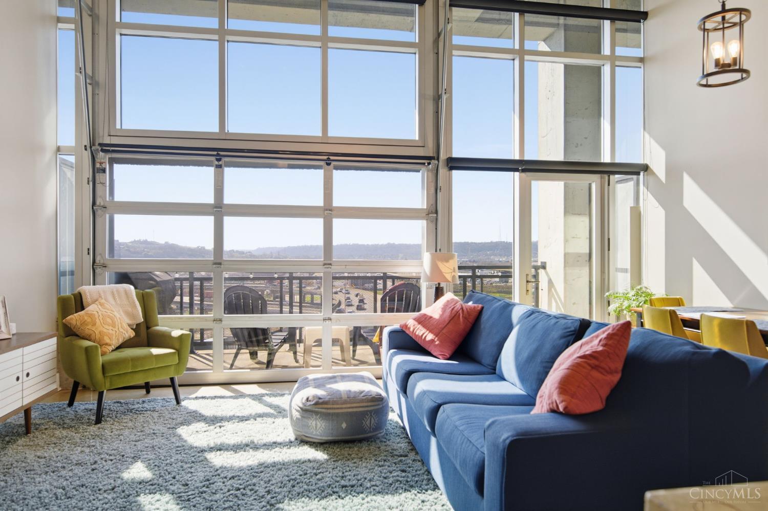 353 W Fourth Street 602