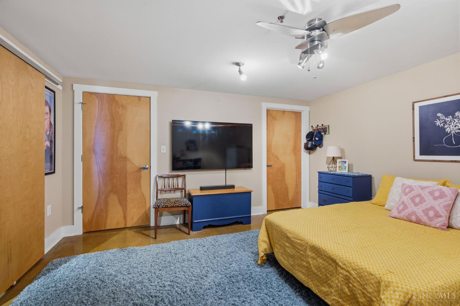 353 W Fourth Street 602