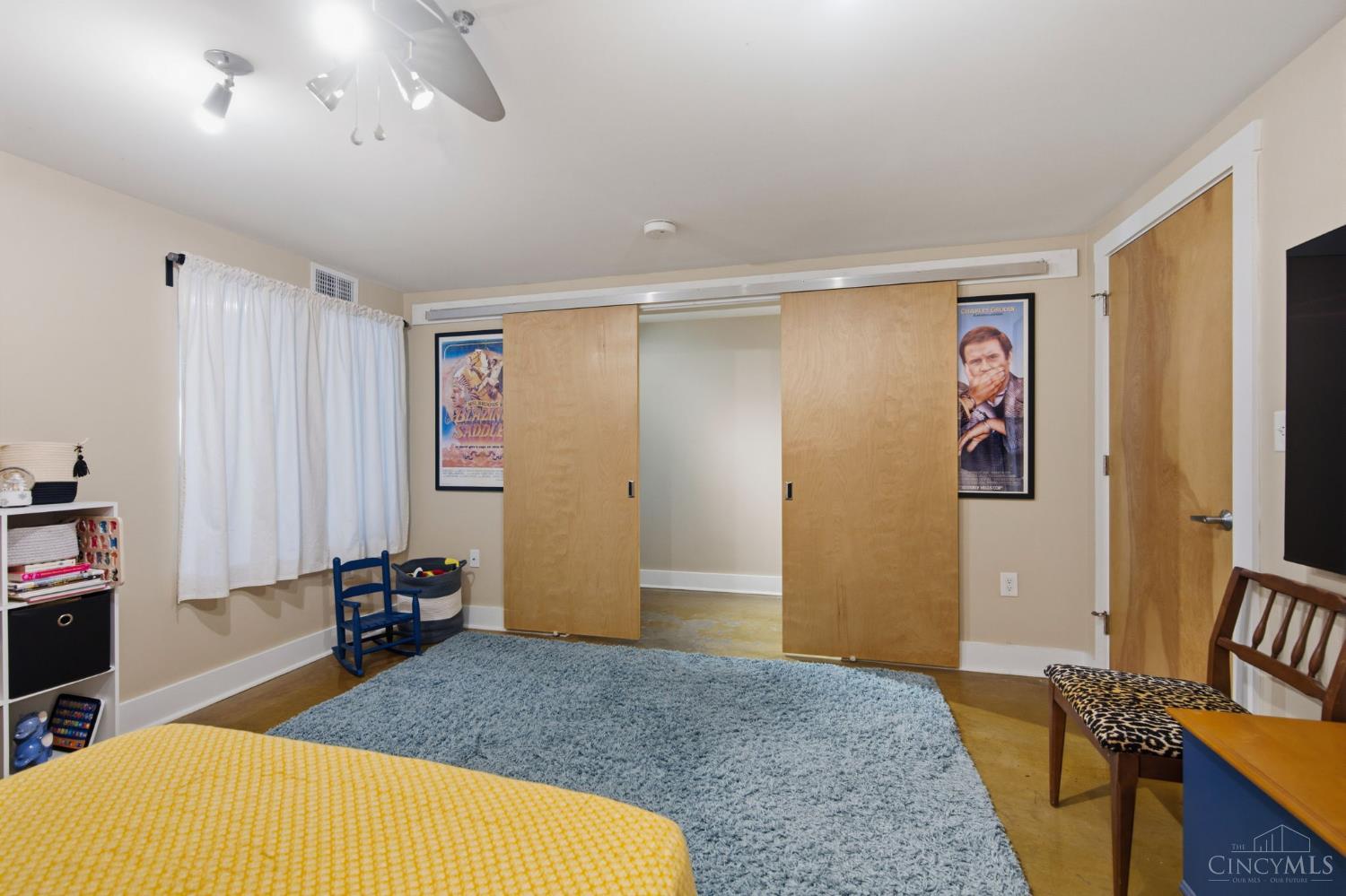 353 W Fourth Street 602