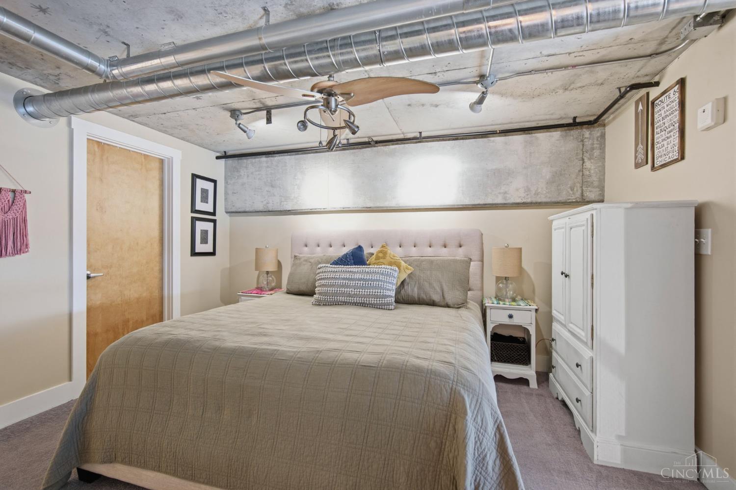 353 W Fourth Street 602