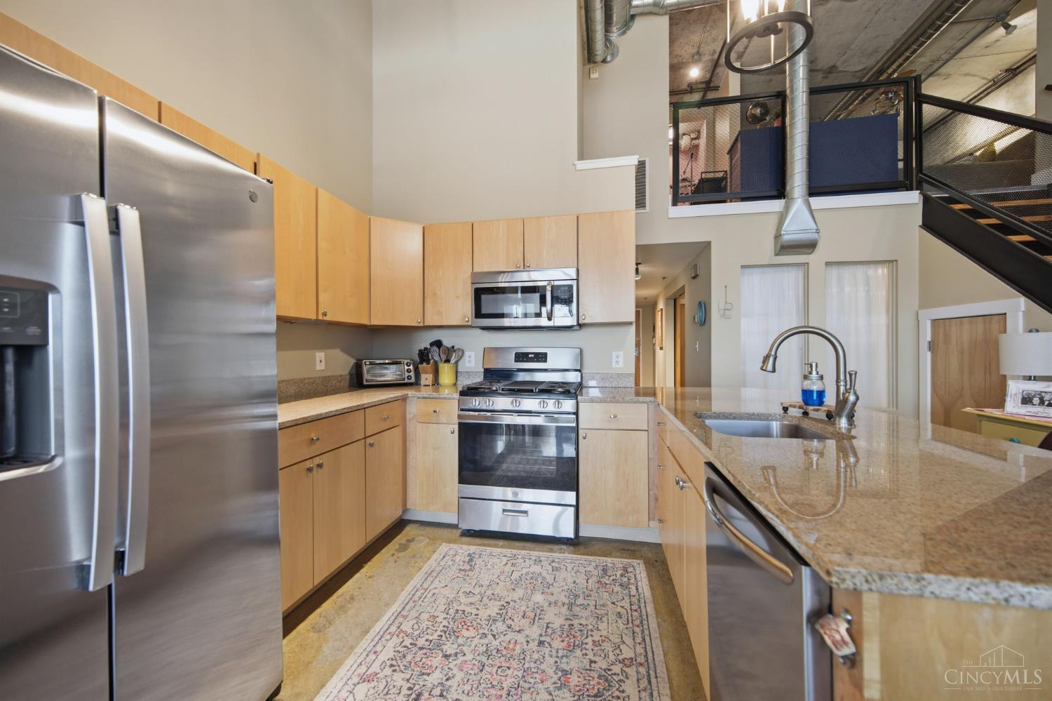 353 W Fourth Street 602