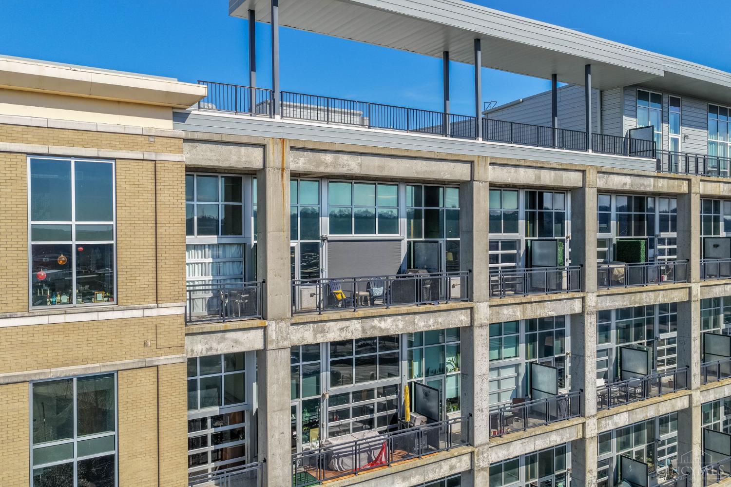 353 W Fourth Street 602