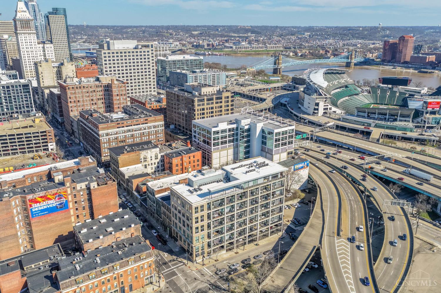 353 W Fourth Street 602