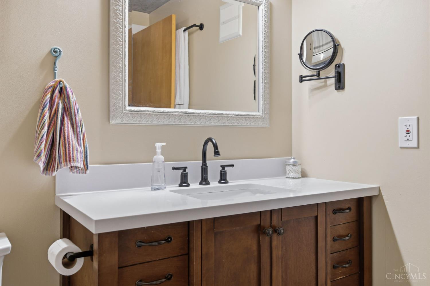 353 W Fourth Street 602