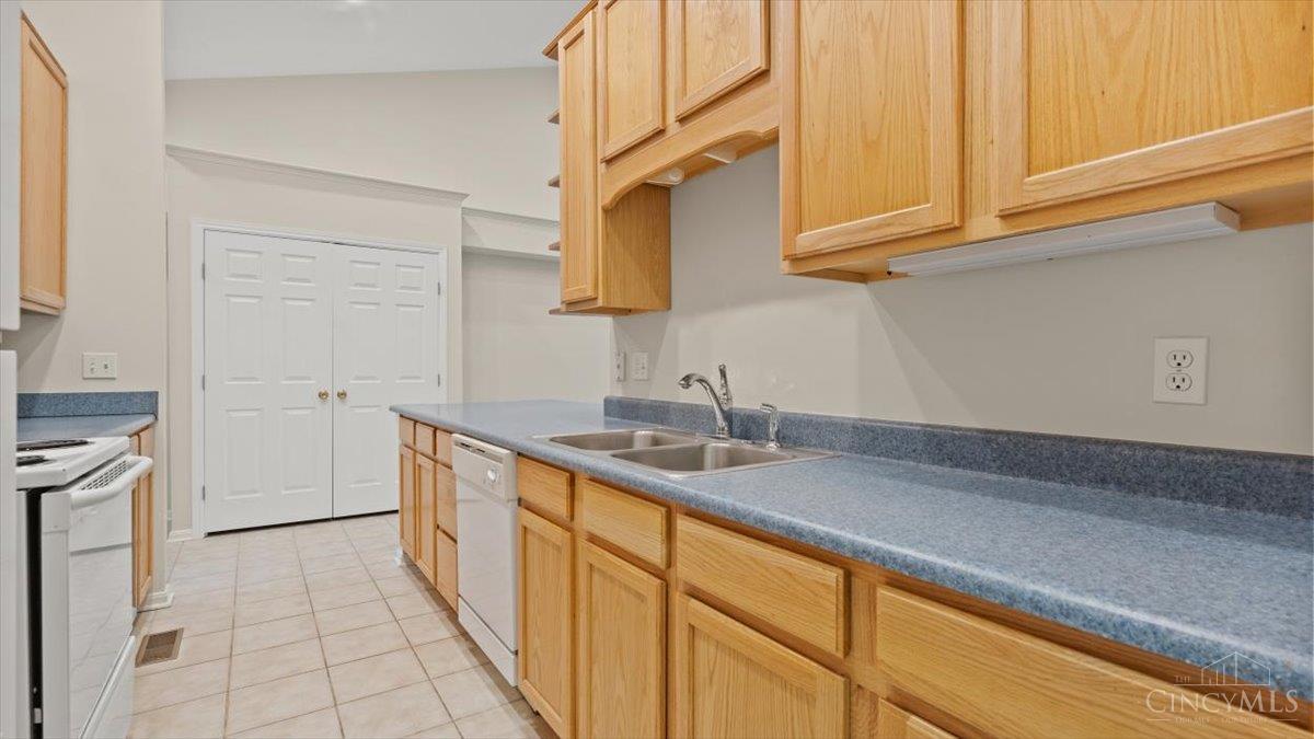 744 Breckenridge Court 204